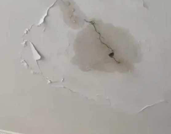 汉南阳台漏水维修公司分享下屋面防水工程质量问题原因分析